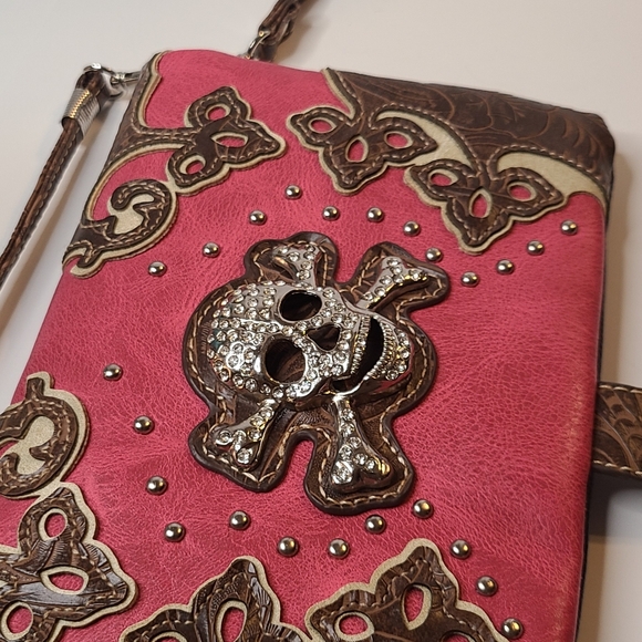 Pink and brown skull shoulder/wrist purse - Picture 6 of 8